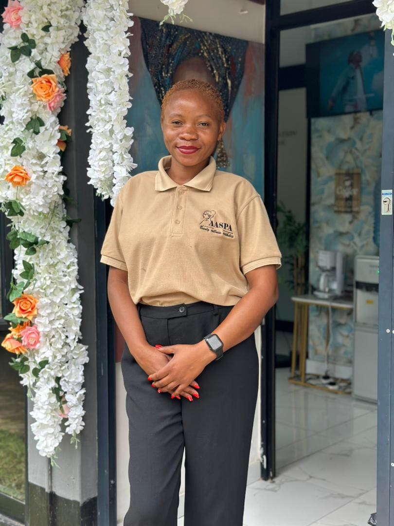 Mwansa — Hairdresser